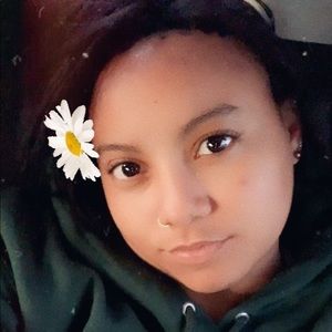 Meet your Posher, Vineysha